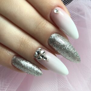 Silver Cha Cha Glitter – gelinis lakas 7 ml - Image 6